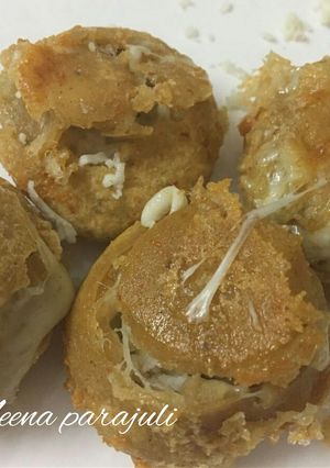 A picture of Samak aata and jowar aata ke cheese balls.