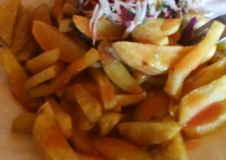 Recipe of Favorite Chips served with chopped cabbage and chopped onions