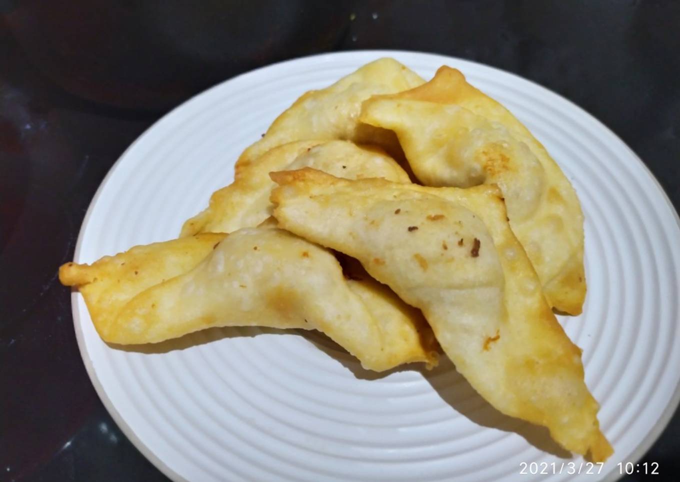 Pangsit goreng isi ayam