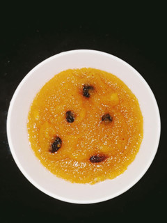 ரவை கேசரி (Ravai Kesari recipe in tamil) செய்முறை முக்கிய புகைப்படம்
