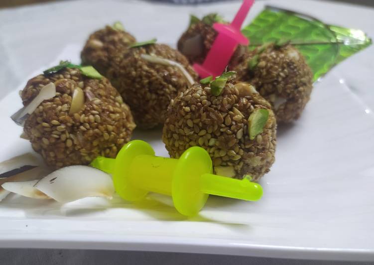 Simple Way to Prepare Ultimate Til Peanuts and Coconut Chikki Balls