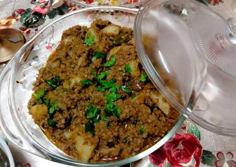 Step-by-Step Guide to Prepare Super Quick Homemade Aloo Qeema