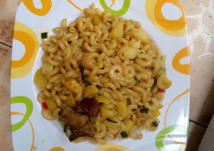 Step-by-Step Guide to Make Perfect Jellof macaroni with potatos