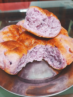 Hình của món Bánh mì khoai lang tím.