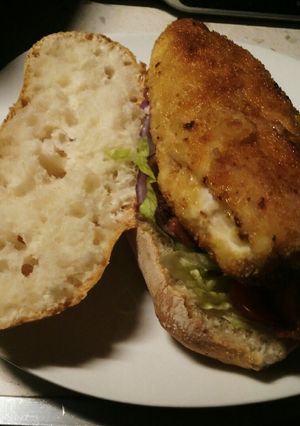 A picture of Breaded chicken panino.