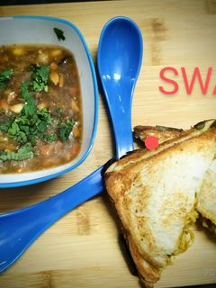 લેમન કોરીન્ડર સૂપ(Lemon coriander soup recipe in gujarati) રેસીપી મુખ્ય ફોટો