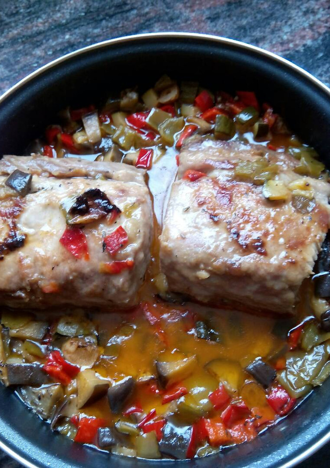 Una foto de Solomillo de cerdo ibérico con verduras