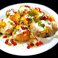 Dahi puri A picture of Dahi puri.