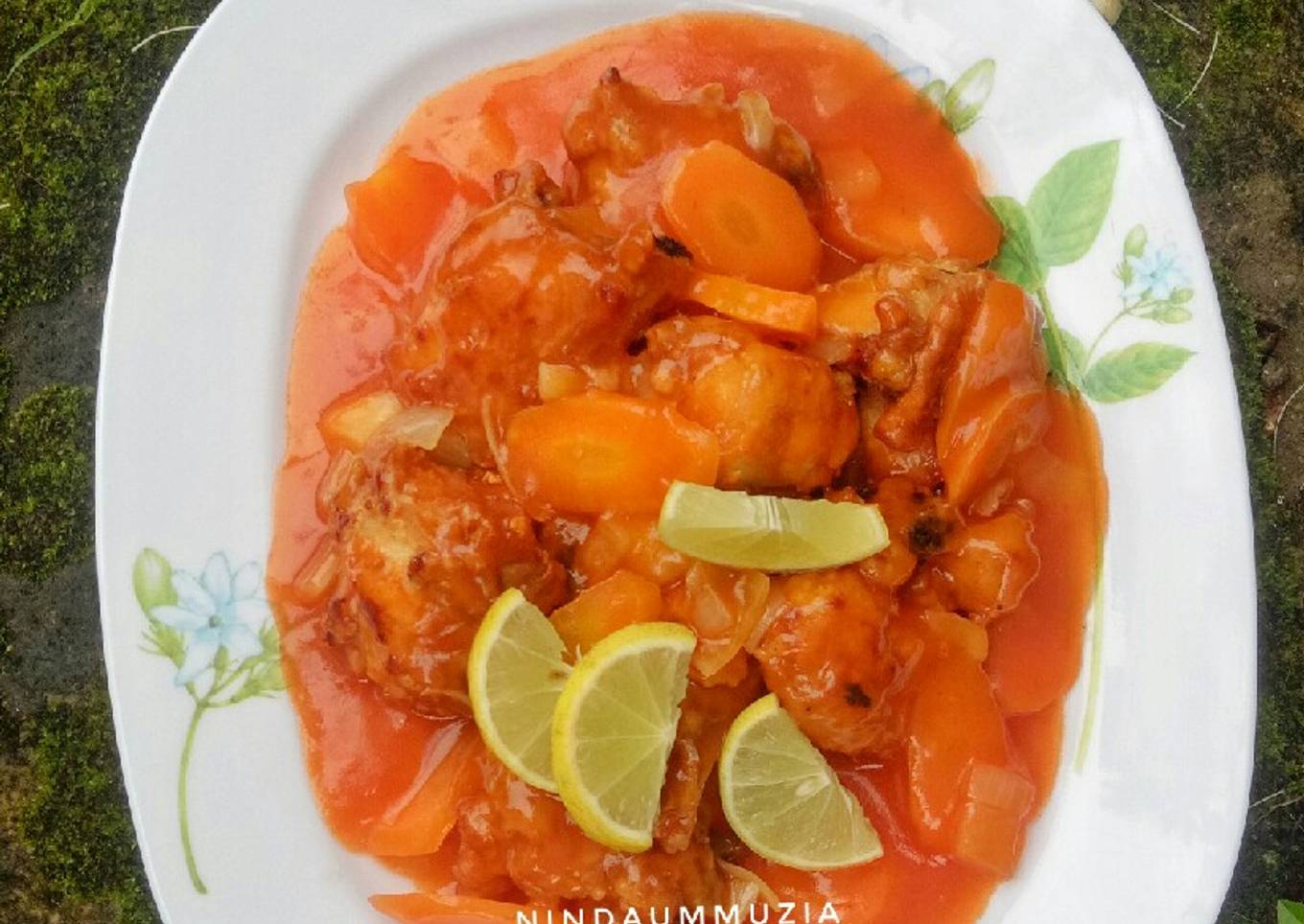 Bagaimana Menyiapkan Ayam Nanking Saus Mentega, Enak