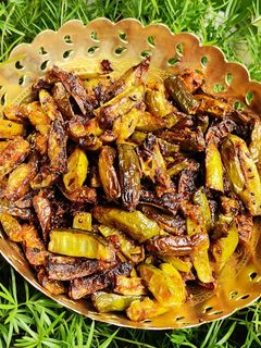 सुकी तोंडली (sukhi tondali recipe in marathi) रेसिपी चे मुख्य फोटो