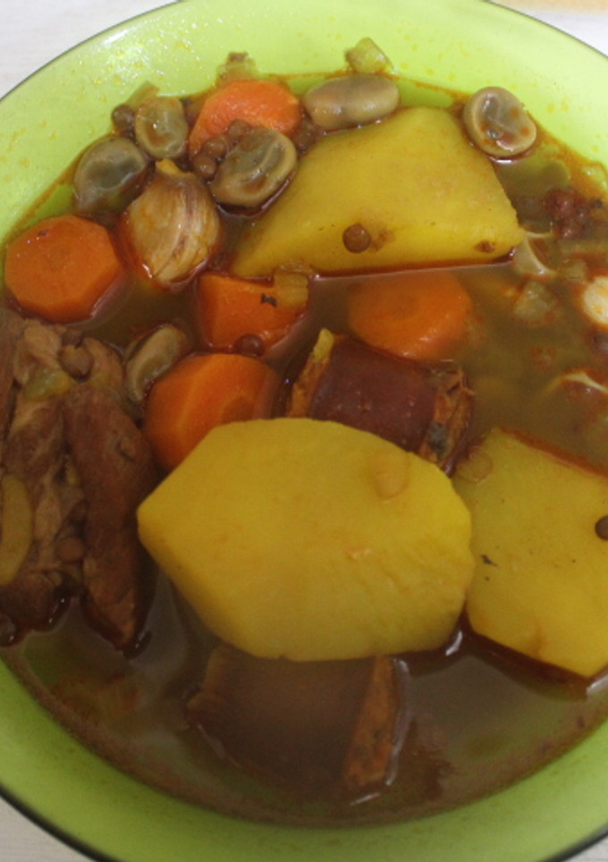 Una foto de Lentejas con costillas de cerdo