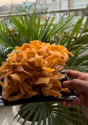 A picture of Ribbon Pakoda.