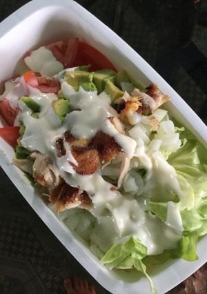 Hình của món Salad bơ gà giảm cân.