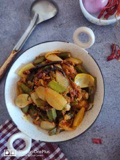 भिंडी दो प्याजा (Bhindi Do Pyaza Recipe in Hindi) रेसिपी मुख्य फोटो
