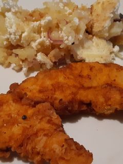 Tejfölben pácolt csirkemell, tepsis reszelt krumplival recept fotója