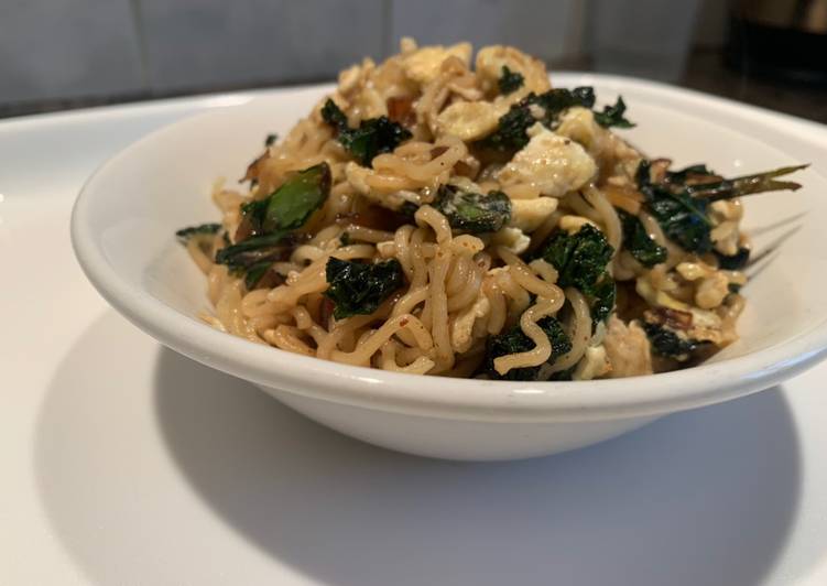 How to Prepare Favorite Egg Kale fried noodles