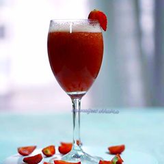 Sugarcane strawberry cooler A picture of Sugarcane strawberry cooler.