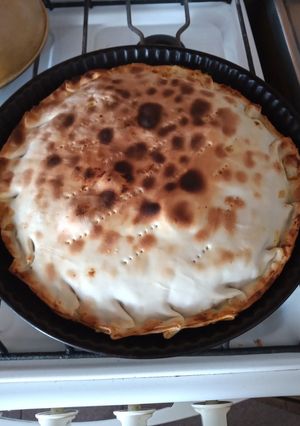 Una foto de Tarta de verduras, choclo y queso..