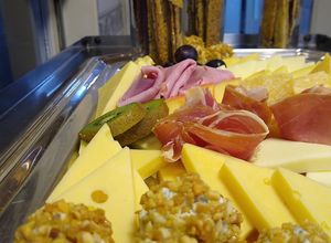 Una foto de Tabla de queso súper vistosa!