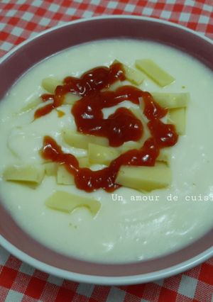 Une photo de Purée fromage ketchup 🥣