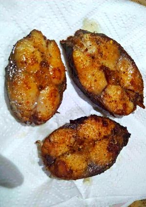 A picture of Fried fish.