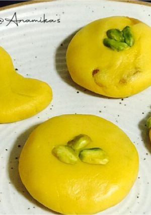 A picture of Aam Sandesh Kolkata Style Norom Paak.