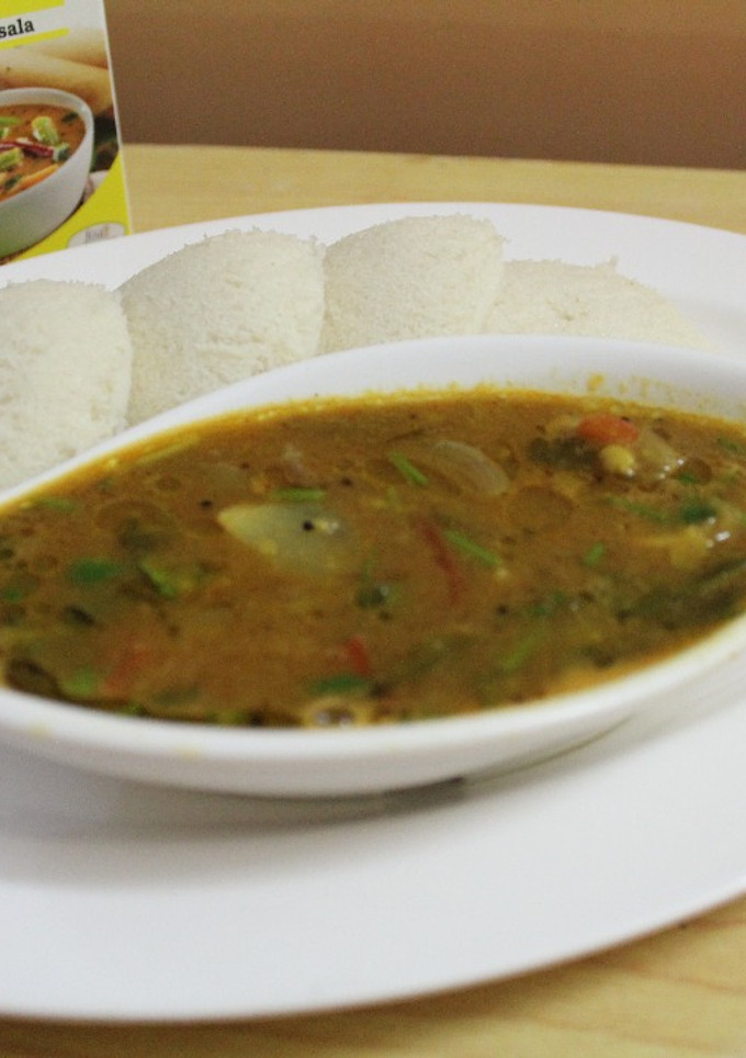 A picture of Small onion Sambhar.