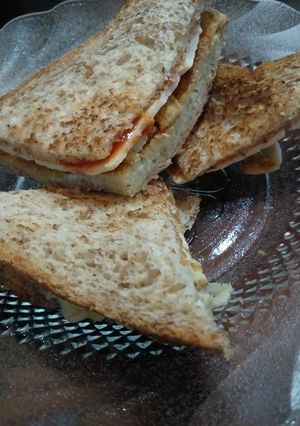 Foto resep Sandwich roti gandum isi keju dan telur untuk diet