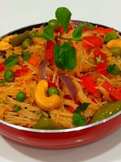વર્મિસિલી અને મીન્ટ ઉપમા (Vermicelli Mint Upma Recipe In Gujarati) રેસીપી મુખ્ય ફોટો