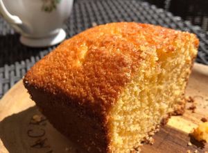 Una foto de Budín de Polenta dulce