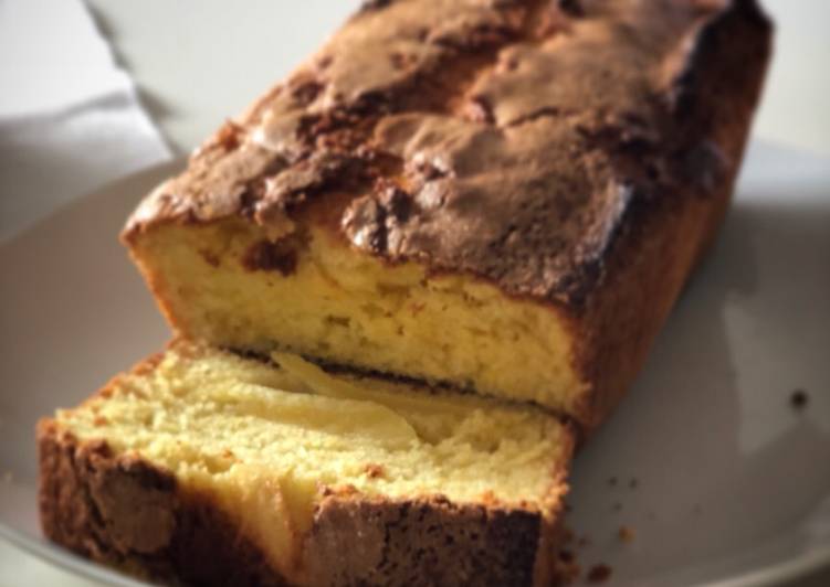 Bizcocho de yogur y manzana en thermomix
