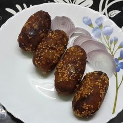 A picture of Poha (flattened rice)cutlets.