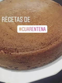 Una foto de Bizcochuelo de chocolate súper húmedo