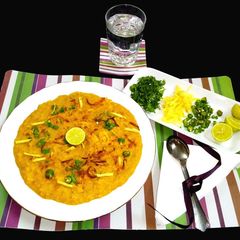 A picture of Single pot chicken haleem.