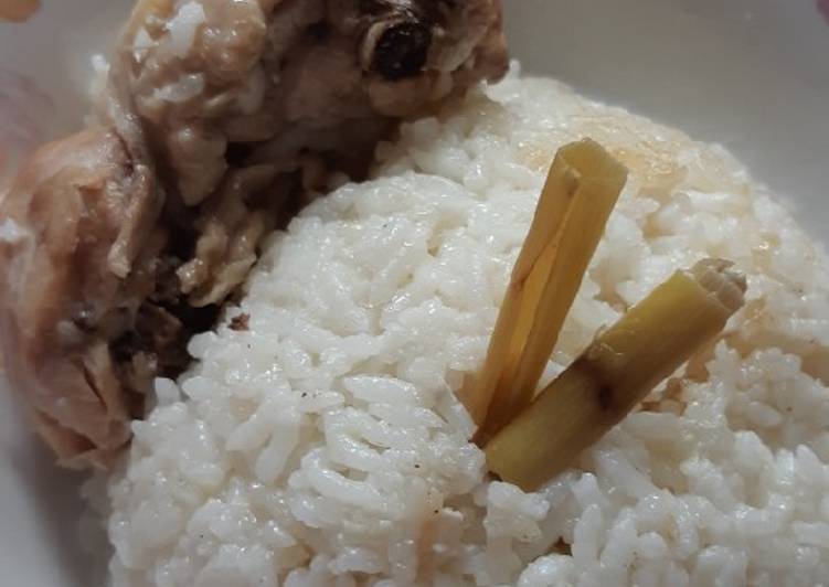 Nasi uduk ayam ricecooker