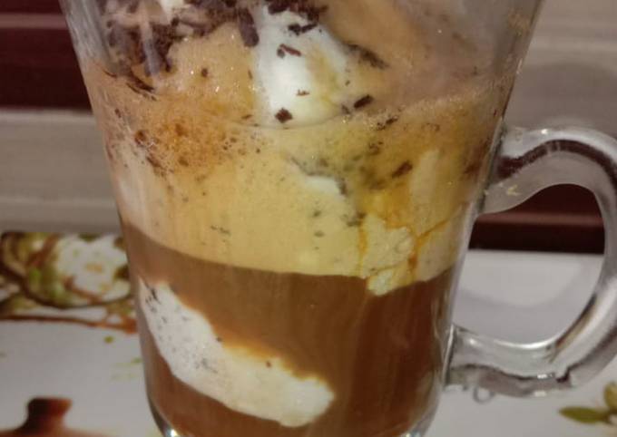 Get Lunch of Italian Affogato coffee dessert