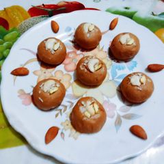 A picture of Healthy tasty delicious soybean flour dry fruits ladoo.