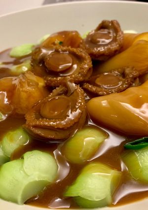 鮑魚花膠燴小棠菜 的食譜成品照片