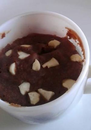 A picture of 2 mins chocolate cup cake.