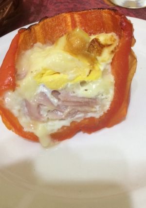 Una foto de Morrones rellenos con jamón y mozzarella