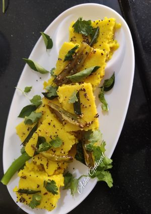 सूजी बेसन ढोकला (suji besan dhokla recipe in Hindi) रेसिपी मुख्य फोटो