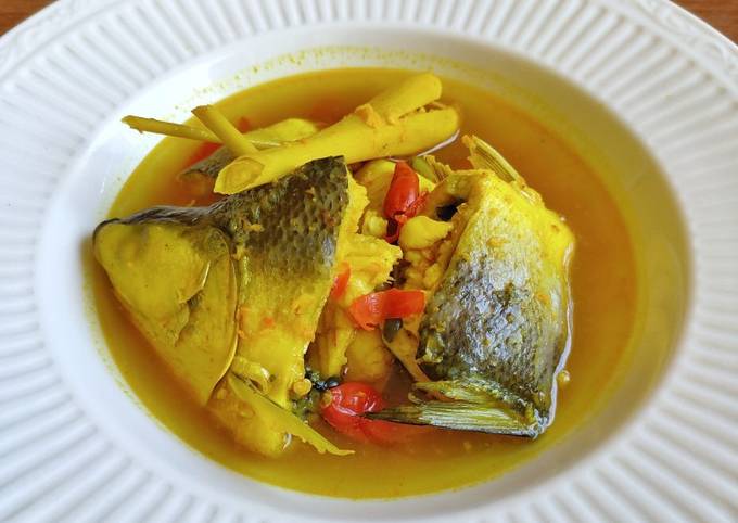 Pallukacci ~
Ikan Masak Asam khas Sulawesi