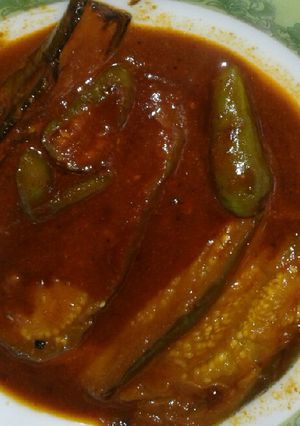A picture of Baingan Bahar.