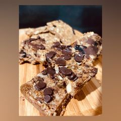 A picture of No Bake Granola Bars!.