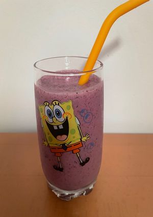 صورة لوصفة سموثي التوت