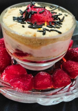 A picture of Strawberry biscuit pudding.