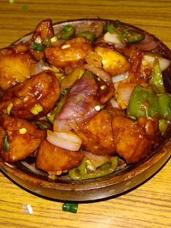 चिली पोटैटो (chilly potato) रेसिपी मुख्य फोटो