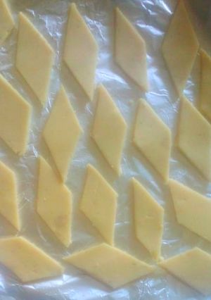 A picture of Cashew burfi.