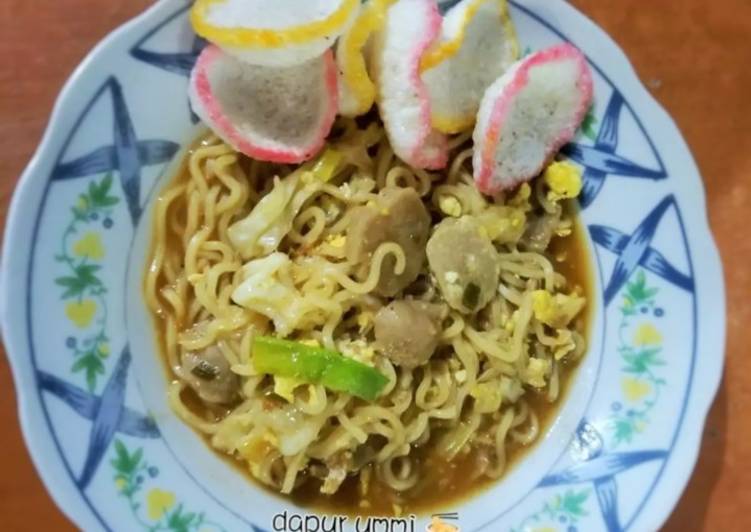 Mie Nyemek Enak buaanget