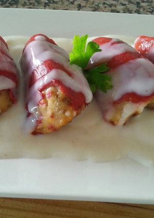 Foto principal de Pimientos rellenos de bacalao y salsa bechamel